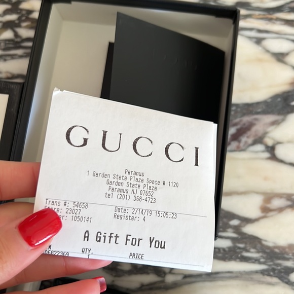 Authentic Gucci mens wallet w reciept - Picture 5 of 6